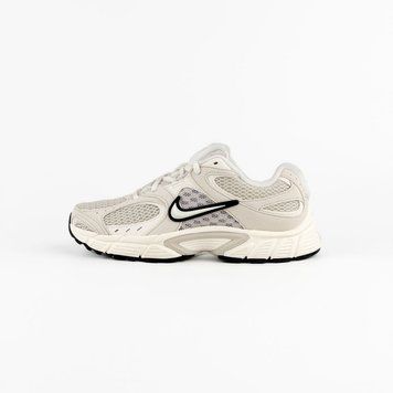 Кросівки жіночі Nike W V5 Rnr (II6294-100), 38, WHS, 20% - 30%, 1-2 дні