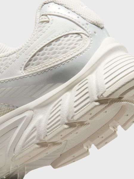 Кроссовки женские Nike W V5 Rnr Sib (IQ0276-030), 36.5, OFC, 20% - 30%, 1-2 дня