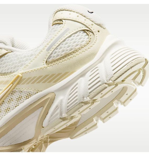 Кроссовки унисекс Nike V5 Rnr Se Beige (IO0464-101), 37.5, WHS, 20% - 30%, 1-2 дня