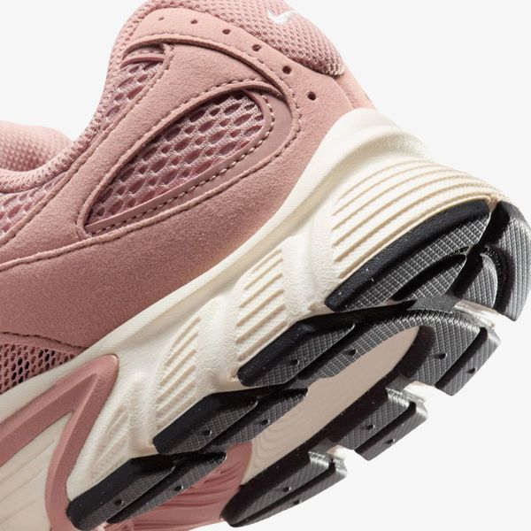 Кроссовки женские Nike W V5 Rnr (II6294-600), 38, WHS, 20% - 30%, 1-2 дня
