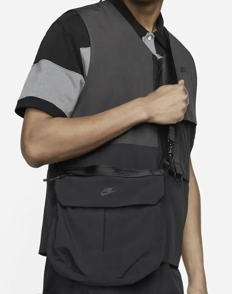 Жилетка чоловіча Nike Sportswear Tech Pack Vest (DM5534-060), L, WHS, 1-2 дні