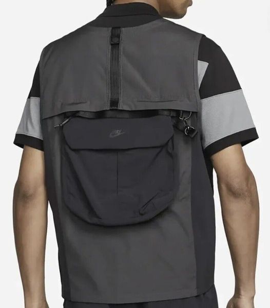 Жилетка чоловіча Nike Sportswear Tech Pack Vest (DM5534-060), L, WHS, 1-2 дні