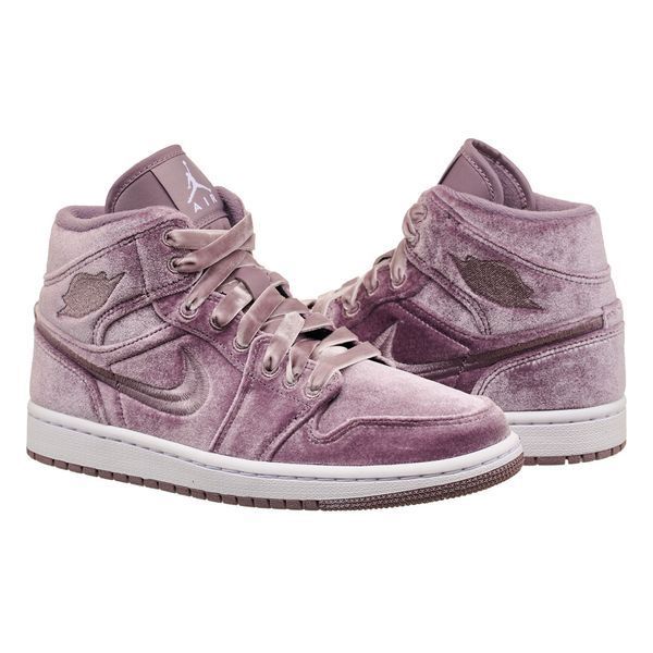 Кроссовки женские Jordan Air 1 Mid Se (DQ8397-500), 38, OFC, > 50%, 1-2 дня