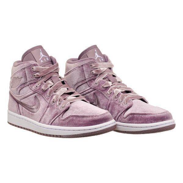 Кроссовки женские Jordan Air 1 Mid Se (DQ8397-500), 38, OFC, > 50%, 1-2 дня