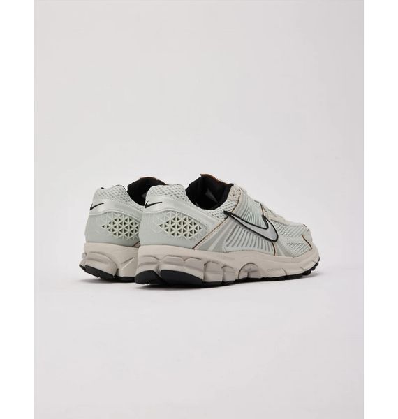 Кросівки жіночі Nike Zoom Vomero 5 (FN6742-001), 40, OFC, 10% - 20%, 1-2 дні