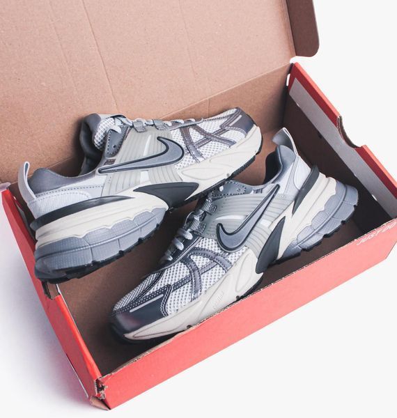 Кросівки для бігу жіночі Nike V2k Run (FD0736-003), 38, WHS, 30% - 40%, 1-2 дні