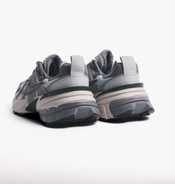Кросівки для бігу жіночі Nike V2k Run (FD0736-003), 38, WHS, 30% - 40%, 1-2 дні