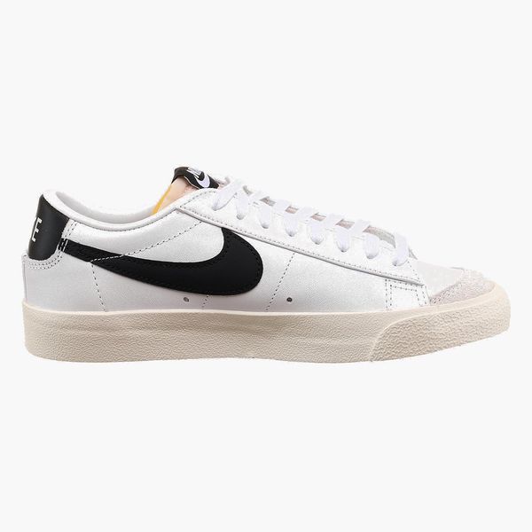 Кросівки жіночі Nike Blazer Low '77 (DC4769-102), 38.5, OFC, 40% - 50%, 1-2 дні