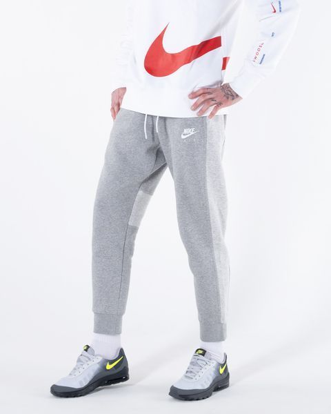 Кроссовки мужские Nike Air Max Invigor (CD1515-004), 45, OFC, 40% - 50%, 1-2 дня