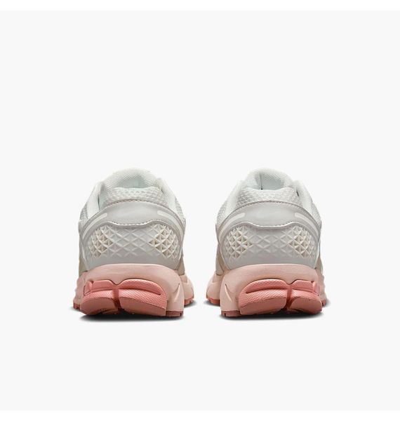 Кроссовки женские Nike Wmns Zoom Vomero 5 (FJ2028-002), 36.5, OFC, < 10%, 1-2 дня