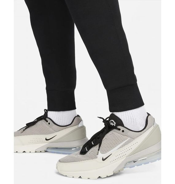 Брюки чоловічі Nike M Nk Tch Flc Jggr (FB8002-010), S, OFC, > 50%, 1-2 дні