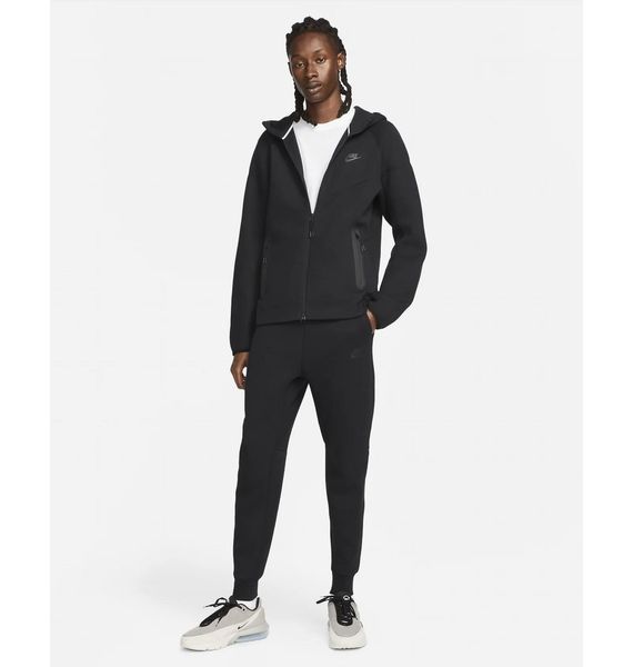 Брюки чоловічі Nike M Nk Tch Flc Jggr (FB8002-010), S, OFC, > 50%, 1-2 дні