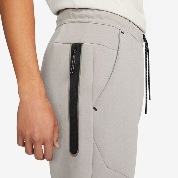 Брюки чоловічі Nike Sportswear Tech Fleece Joggers (DV0538-016), S, OFC, 40% - 50%, 1-2 дні
