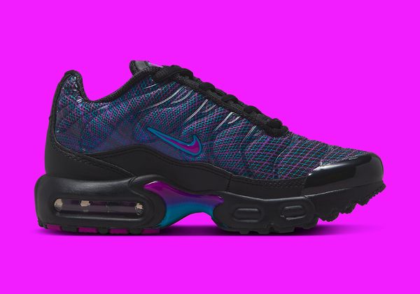 Кросівки жіночі Nike Air Max Plus Gs (FB8027-001), 38.5, WHS, 10% - 20%, 1-2 дні