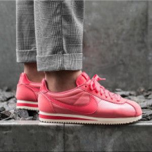 Кроссовки женские Nike Wmns Classic Cortez Nylon (749864-802), 36, WHS, 10% - 20%, 1-2 дня