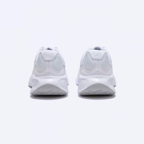 Кросівки чоловічі Nike Revolution 7 (FB2207-100), 44, WHS, 10% - 20%, 1-2 дні