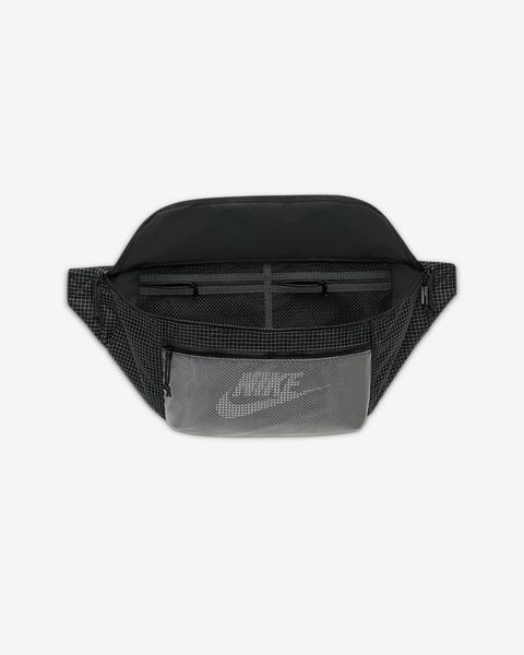 Сумка на пояс Nike Tech Hip Pack (CV1411-011), One Size, WHS, < 10%, 1-2 дні