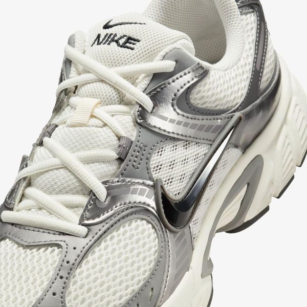 Кросівки чоловічі Nike V5 Rnr (HJ5228-009), 41, OFC, 20% - 30%, 1-2 дні