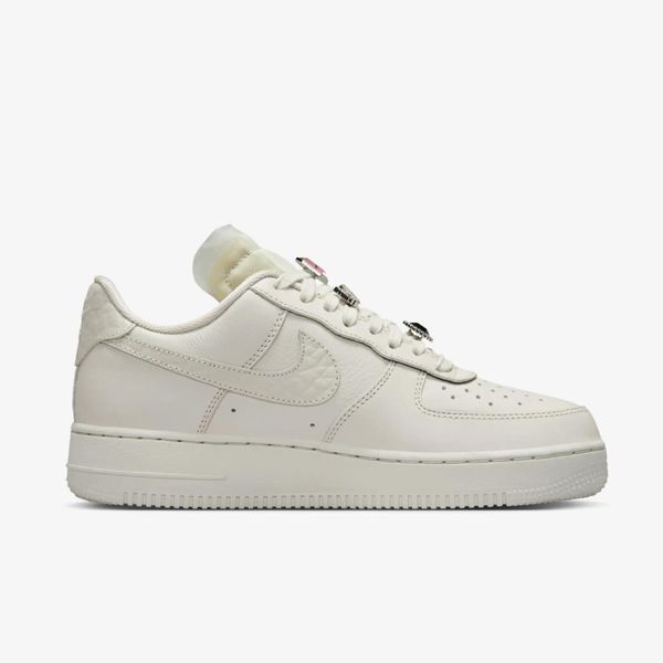 Кроссовки женские Nike Air Force 1 Lo Prm (DN5463-001), 36.5, OFC, 10% - 20%, 1-2 дня