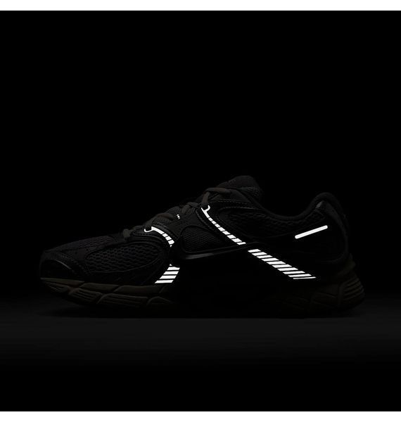 Кросівки чоловічі Nike V5 Rnr (HJ5228-003), 42, WHS, 20% - 30%, 1-2 дні
