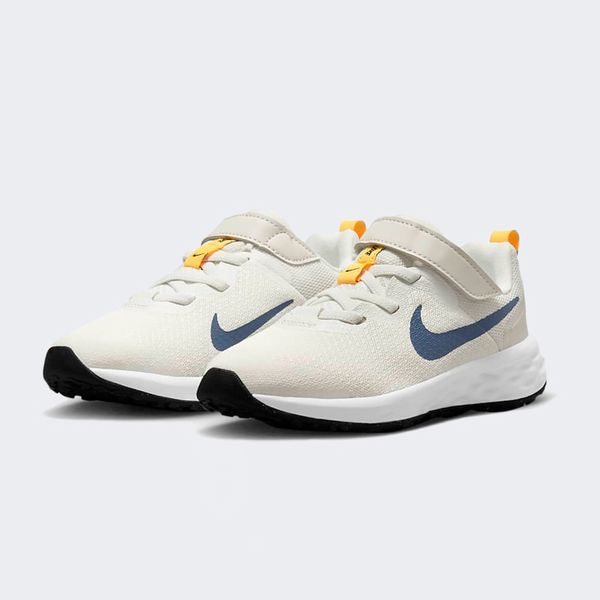 Кроссовки подростковые Nike Revolution 6 Nn (Psv) (DD1095-100), 28.5, WHS, 30% - 40%, 1-2 дня